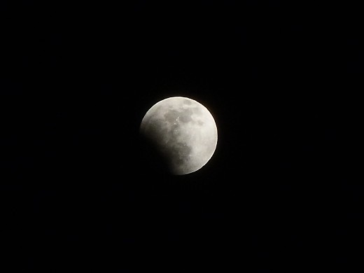201112-Moon-CX6_s520.jpg