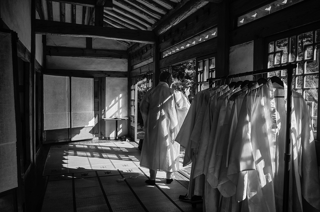 【GRist】 Vol.14 Seung-hwan ROH (Mr. ROH) | GR official | RICOH official ...